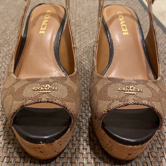 Coach 7.5 Khaki Signature Cork Wedge Sandals - Picture 4 of 12